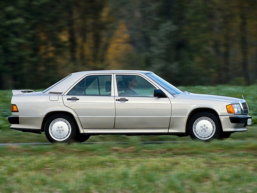  Mercedes-Benz 190 E 2.3-16 1984 года  (фото 6 из 27)
